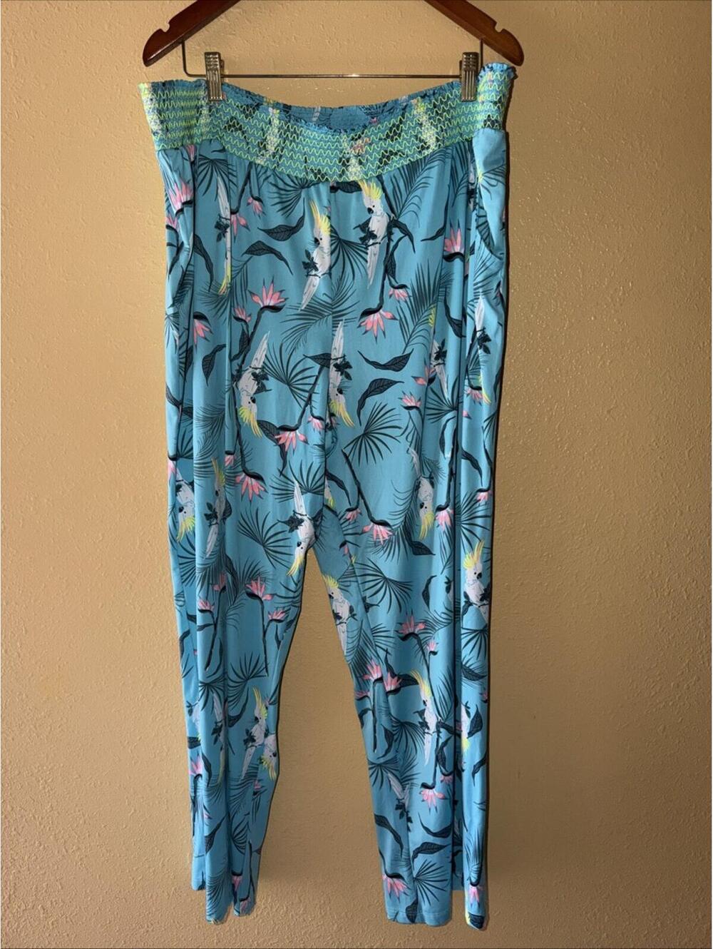 Secret Treasures Elastic Waist Poly-Spanex Cockatoo Pants Size 3X
